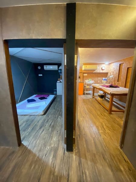 PHOTOS - Photo 2